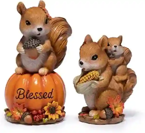 Hodao Fall Squirrel Decor 2-Piece Resin Thanksgiving Figurine Set
